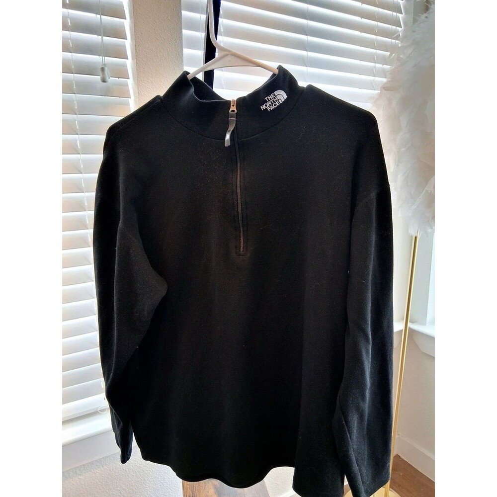 The North Face Men’s Black Quarter-Zip Pullover Sweater